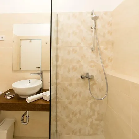 Lovelystay Oldtown